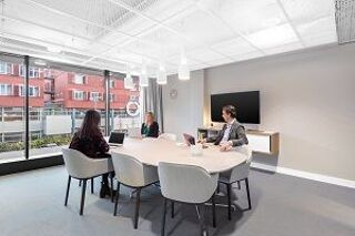   Un bureau au design remarquable pour 4 personnes à Paris, Spaces La defense Puteaux