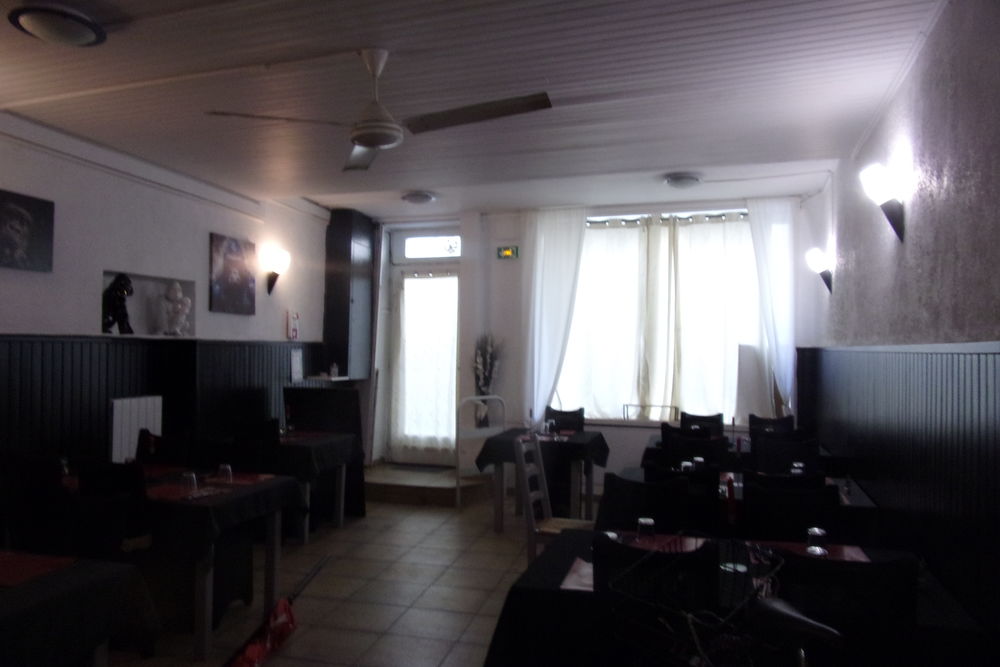 TABLE DE RESTAURANT Meubles