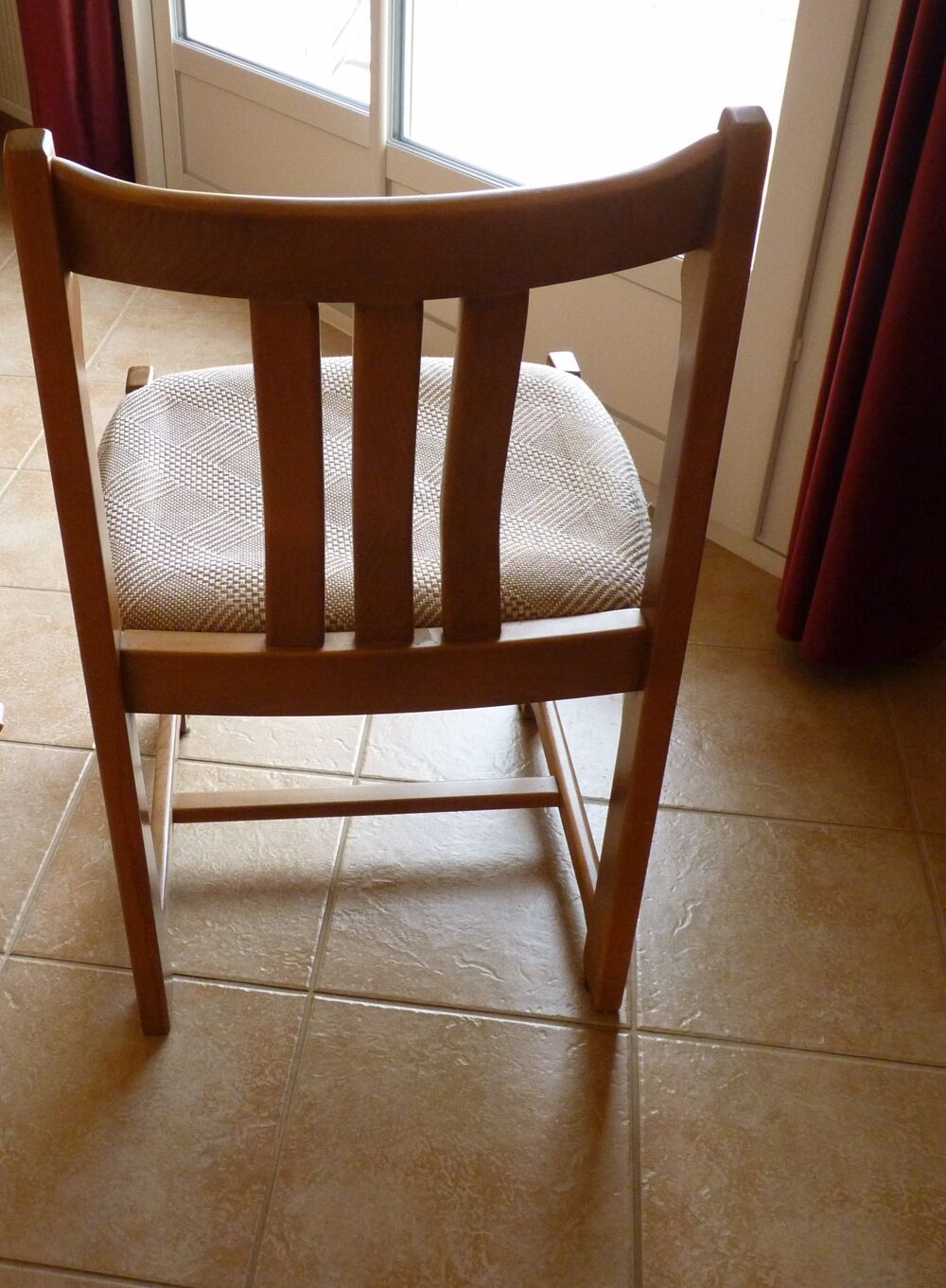 CHAISES Meubles