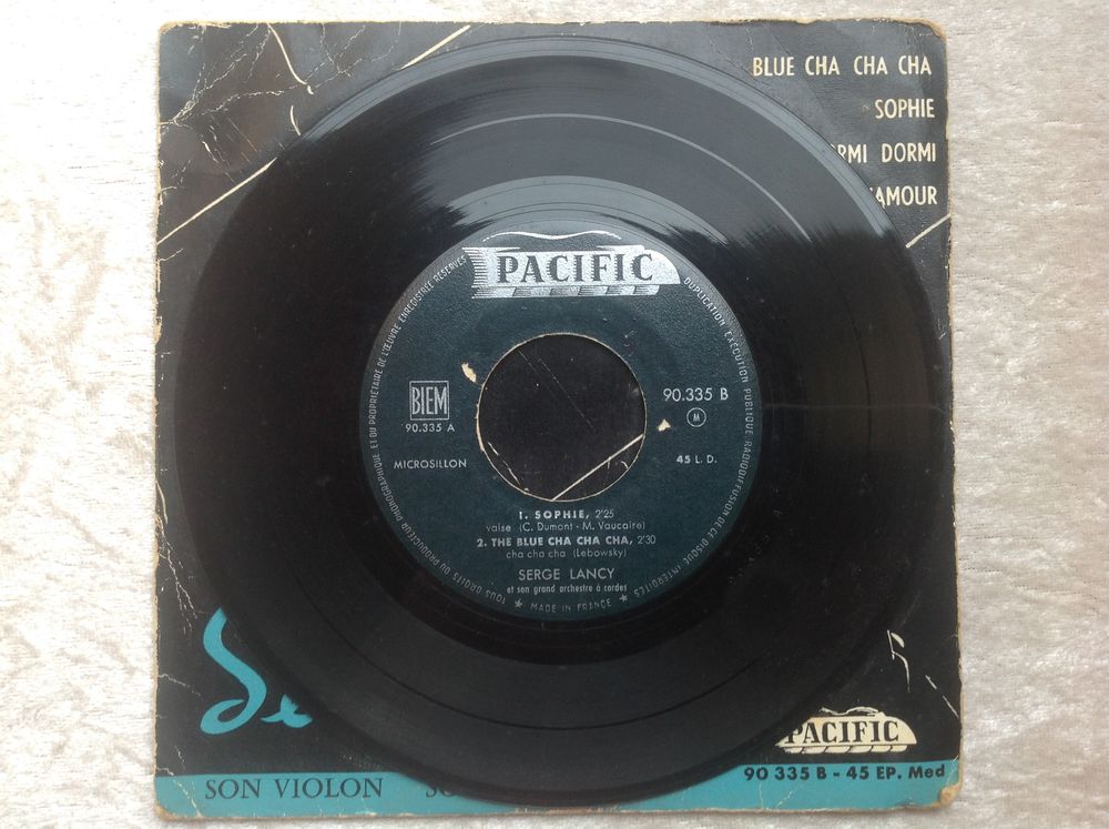 SERGE LANCY 45Tours 4 TITRES Envoi Possible
CD et vinyles
