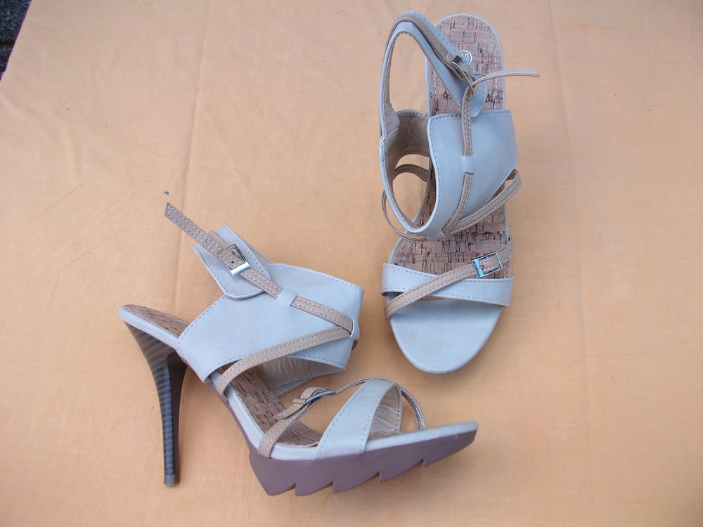 Escarpins Beige la&ccedil;age camel pt 38-neufs Chaussures