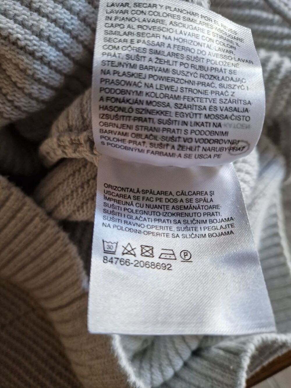 Pull ou sweat H Vêtements