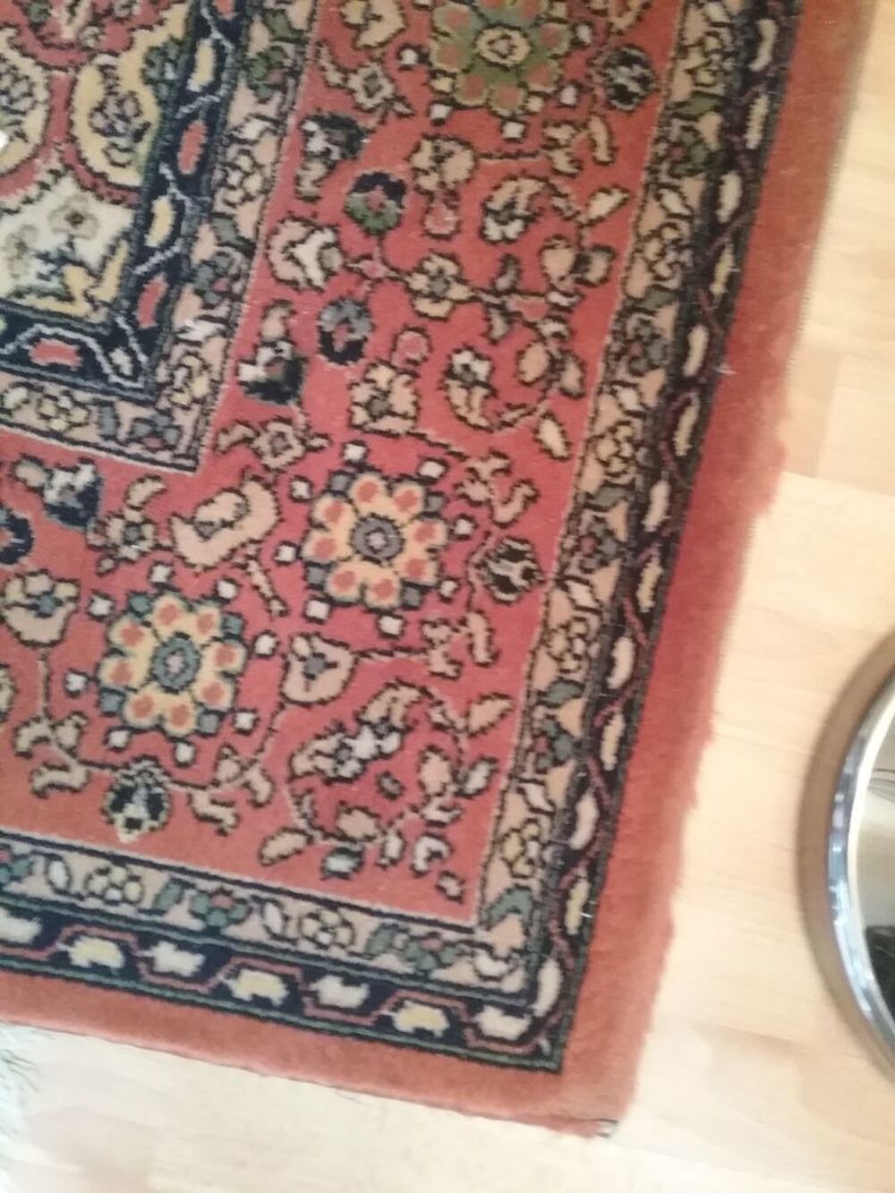 beau tapis type persan tres bon etat Décoration