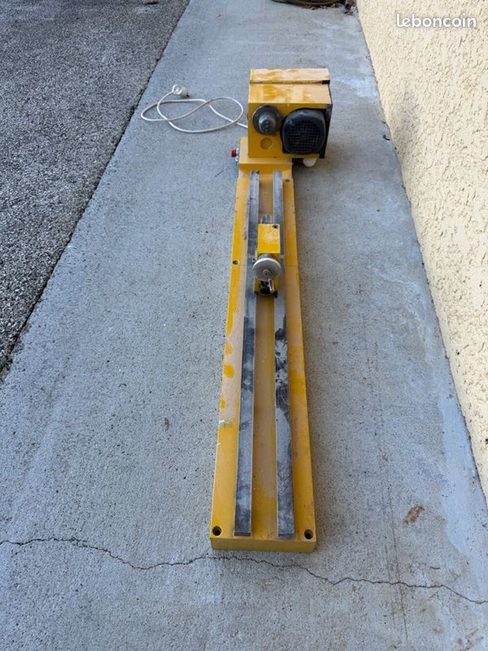 TOURS A BOIS hobby sur pieds pour travail a la hauteur Bricolage