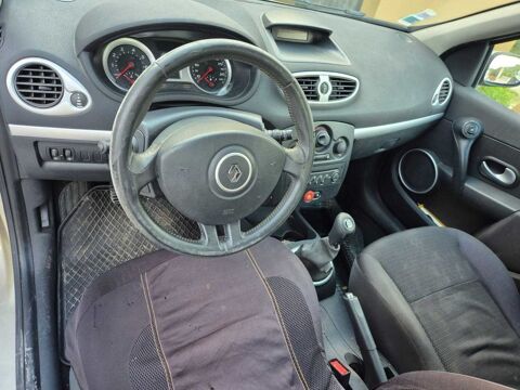 Renault clio essence 100ch ct ok