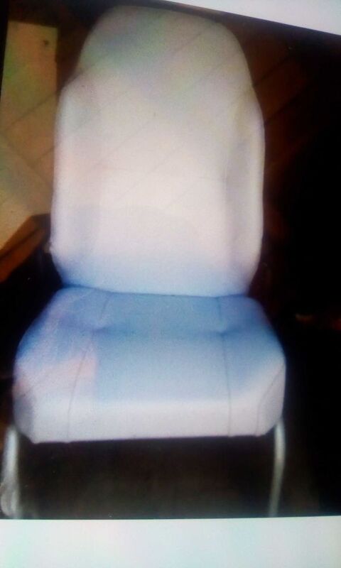 fauteuil couleur parme 50 Graulhet (81)