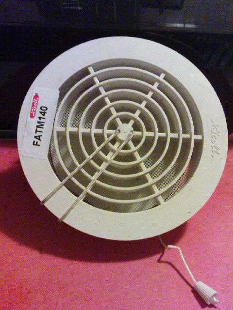 4 grilles d`a�ration int�rieure � clipser � 140 mm NICOLL 39 Villeneuve-le-Roi (94)