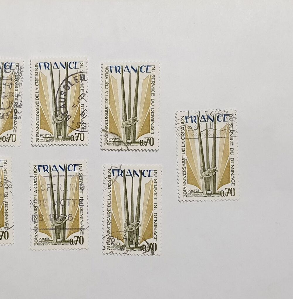 Timbre france 30&deg; anni cr&eacute;ation d&eacute;minage 1975 lot 0.40 eur 