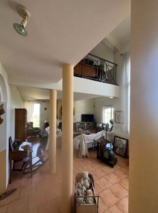  Propriété/château à vendre 6 pièces 202 m²