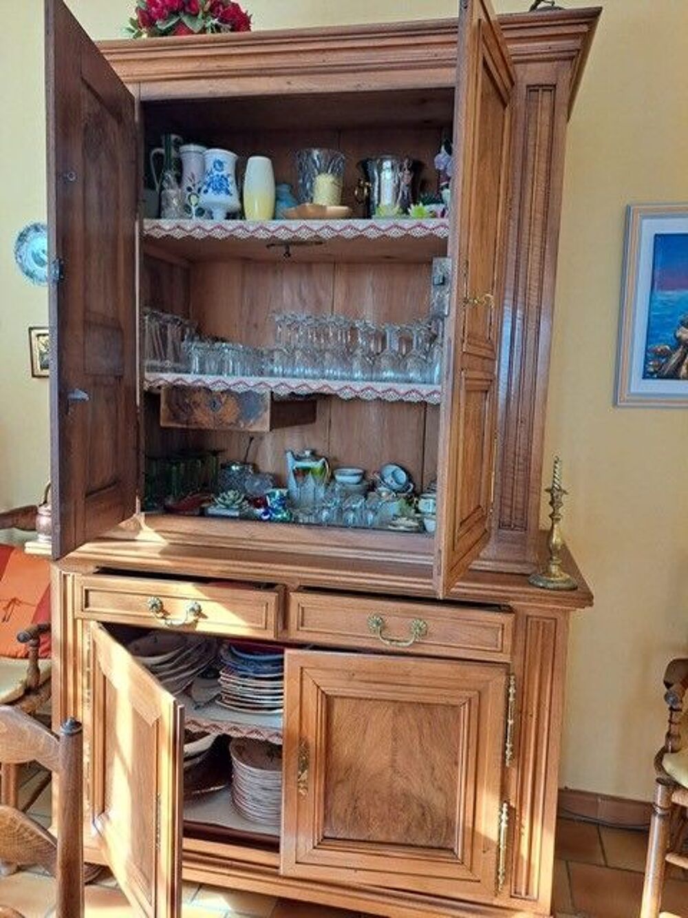 Magnifique buffet alsacien 2 corps, noyer massif fait main Meubles