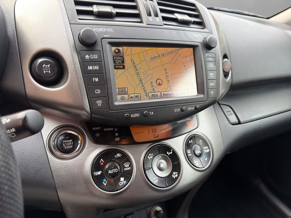 RAV 4 RAV4 150 D-CAT 4WD FAP Lounge A 2011 occasion 93390 Clichy-sous-Bois