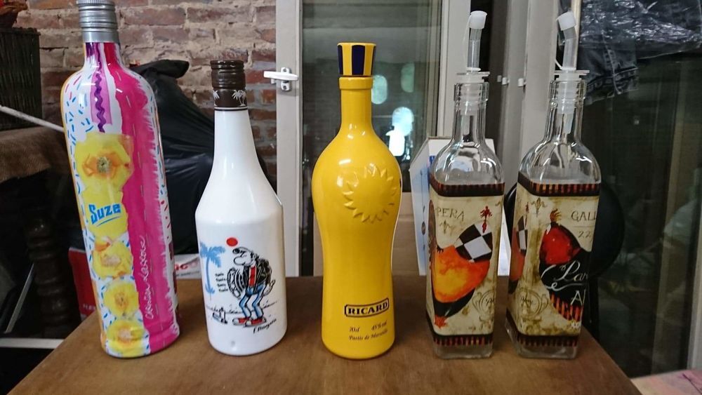 Bouteilles de collection et d&eacute;cor&eacute;es Décoration