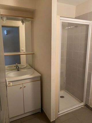  Appartement à louer 2 pièces 38 m²
