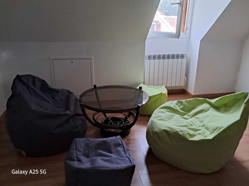 chambre &agrave; coucher et petit salon 250 € Meubles