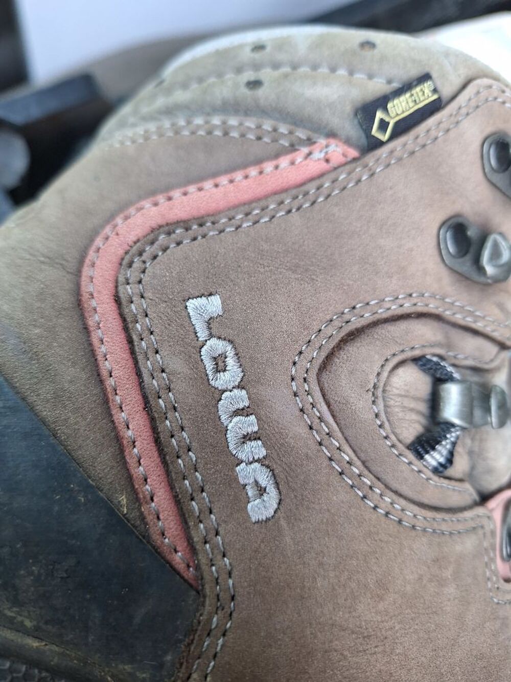 Chaussures de randonn&eacute;e cuir tr&egrave;s bon &eacute;tat Sports