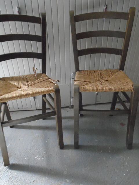 2 chaises de cuisine 20 Luon (85)