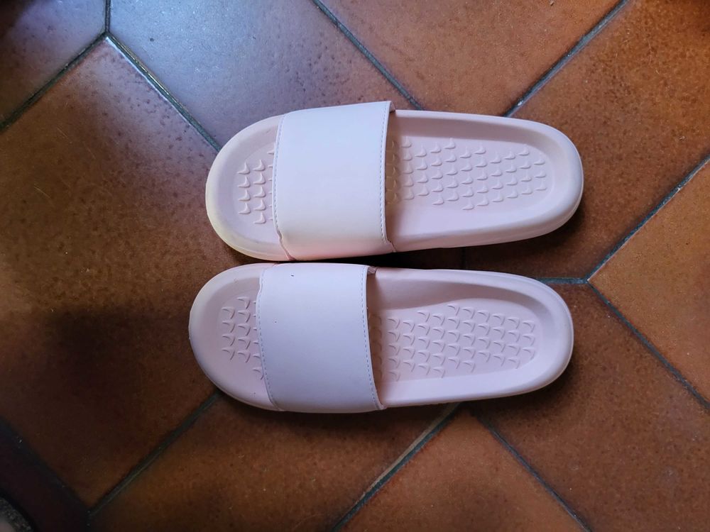 thong neuf 36/37 Chaussures
