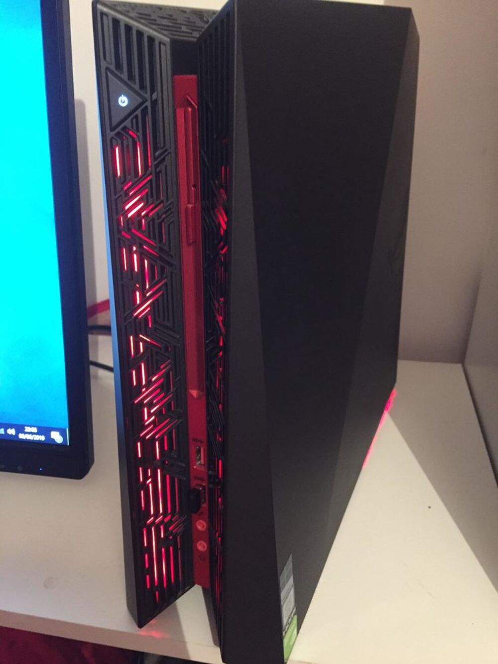 Mini tour Gamer Asus G20CI-FR063T
Gtx 1080 8go Casi neuve ! Matériel informatique