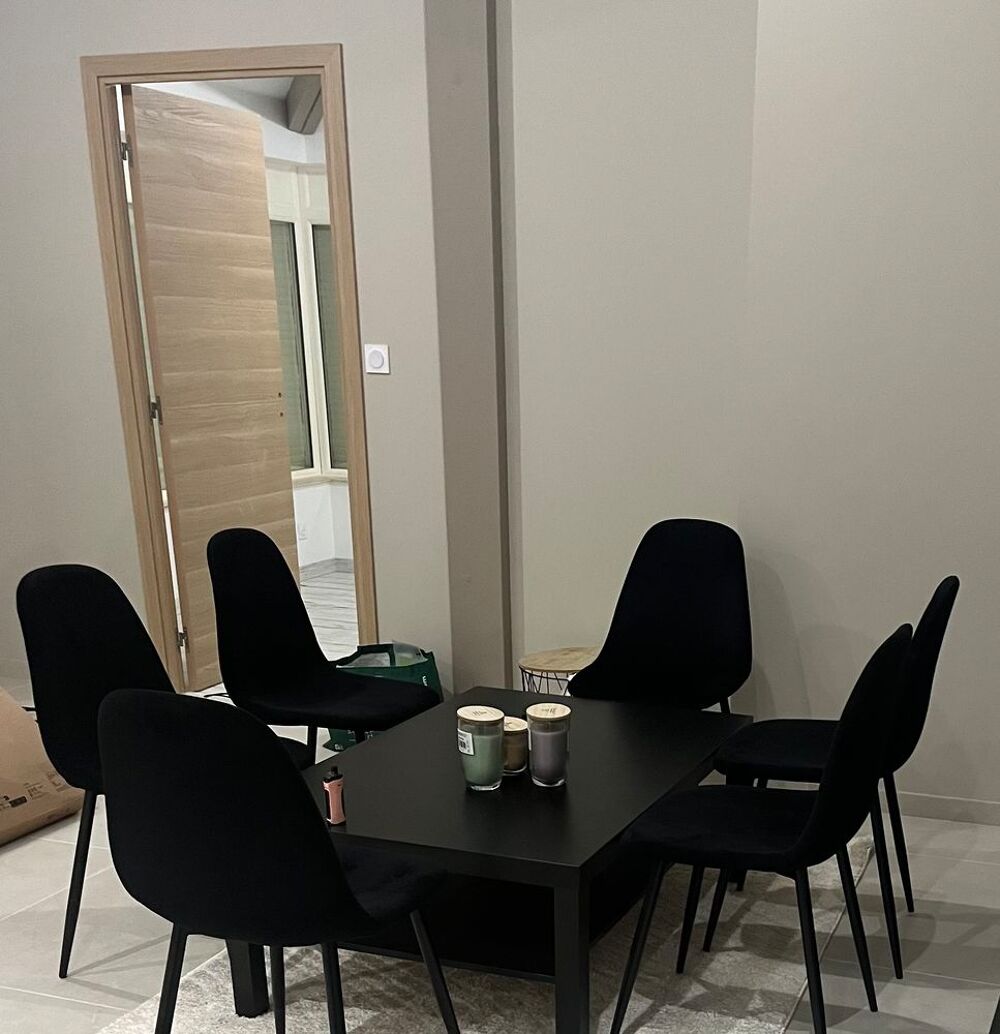 Chaises noires Meubles