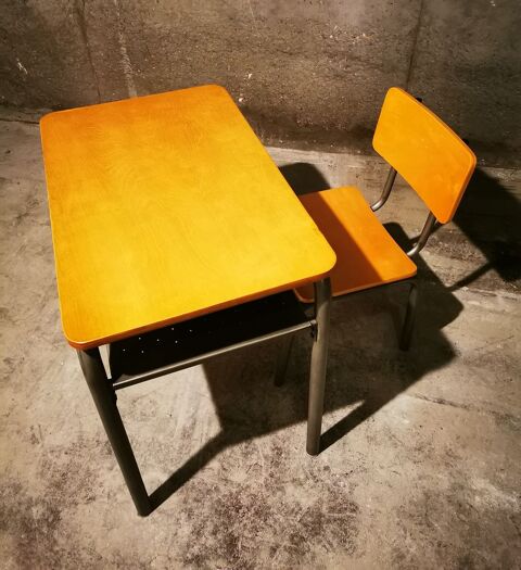 Bureau et chaise d'écolier vintage (bois/métal) 75 Chatou (78)