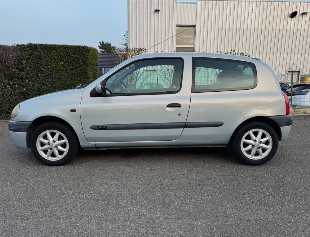 Clio II Clio 1.2i RXE 2000 occasion 78300 Poissy