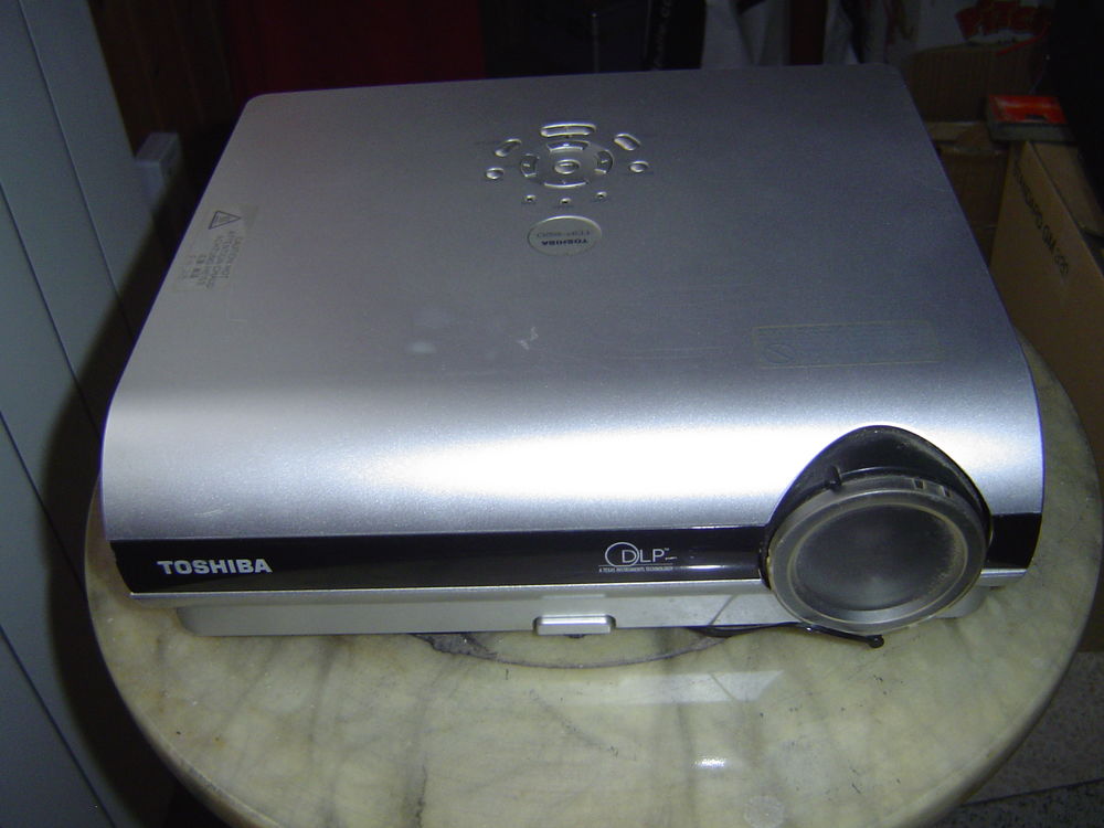 VIDEO PROJECTEUR THOSHIBA Photos/Video/TV