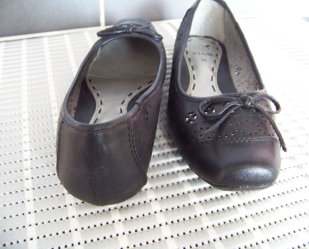 Ballerines noires ajour&eacute;es Pointure 39 Chaussures