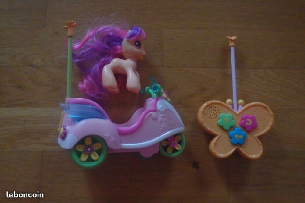 Le scooter de Pikie Pie t&eacute;l&eacute;commande &agrave; partir de 3 ans Jeux / jouets