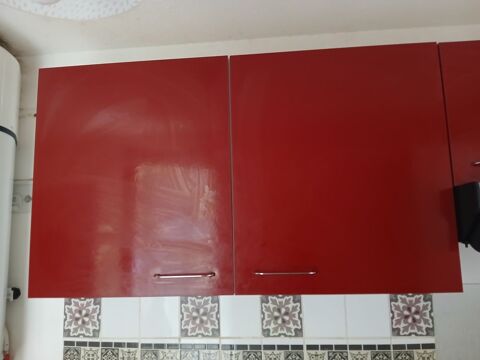 Cuisine �quip�e en rouge avec hotte,r�frig�rateur int�gr� 400 Sainte-Rose (97)