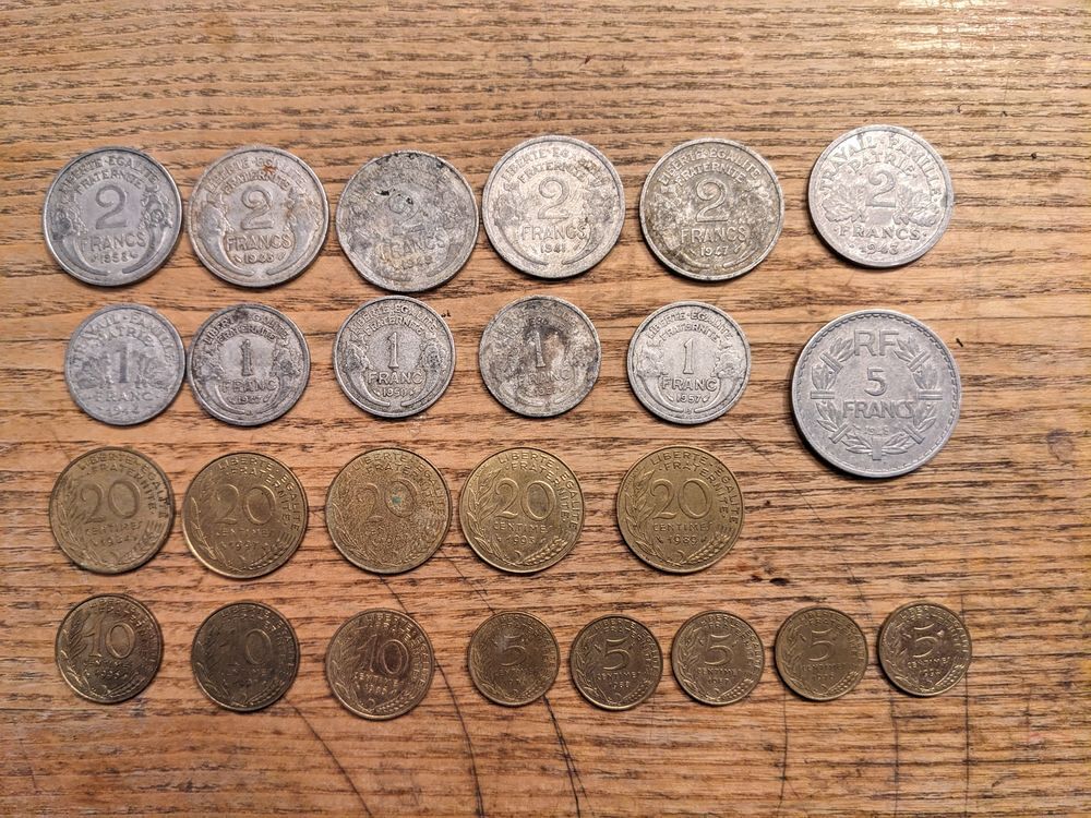 lot de pi&egrave;ces de monnaie 2+1+5 FRANCS + 20+10+5 centimes de Bricolage