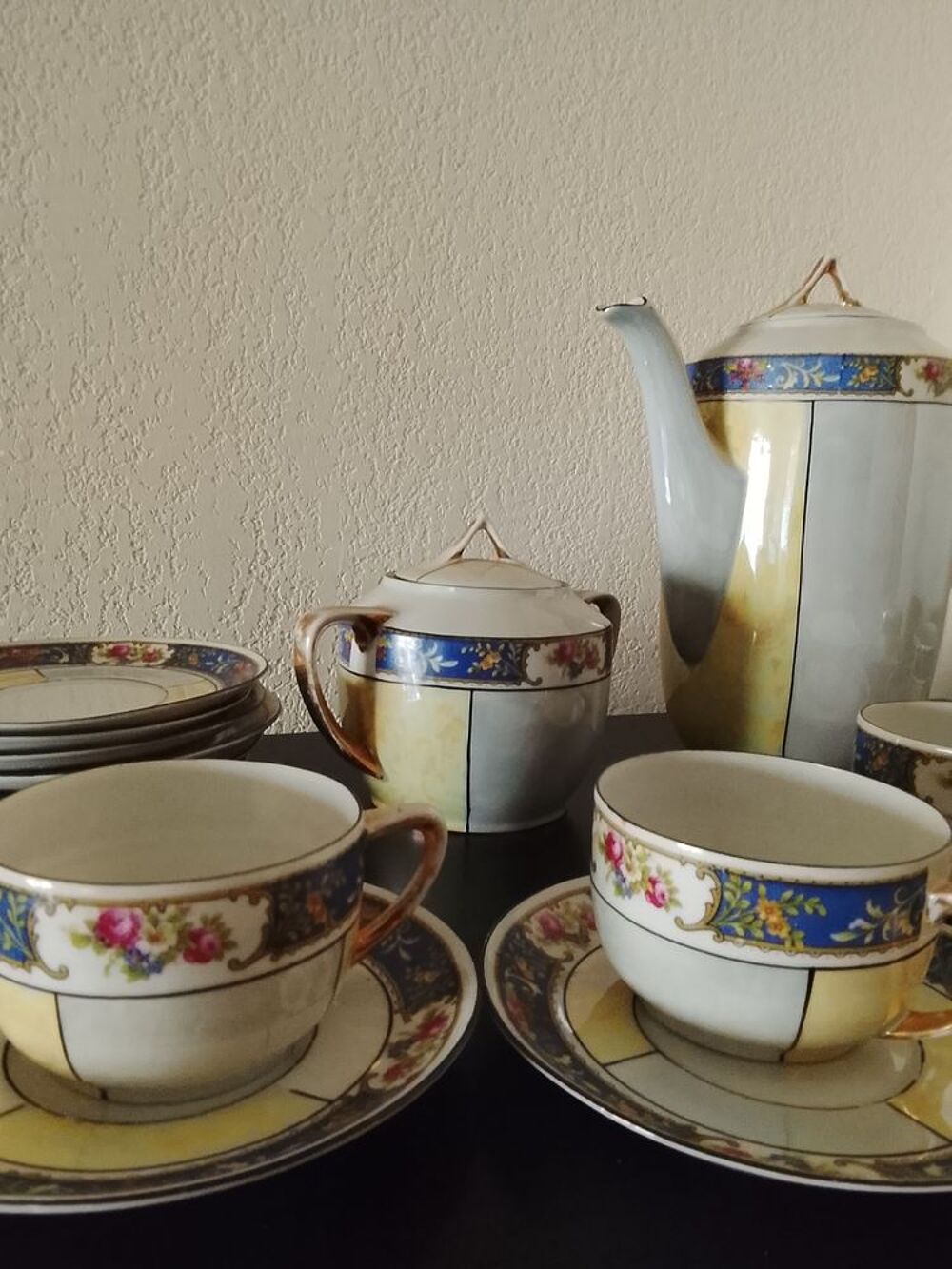 Service &agrave; caf&eacute; porcelaine fine Décoration