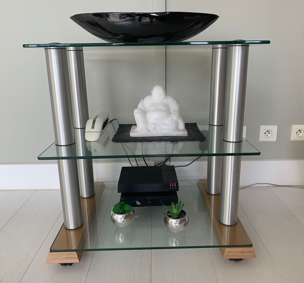 meuble TV m&eacute;tal bross&eacute;, trois plateaux en verre Meubles