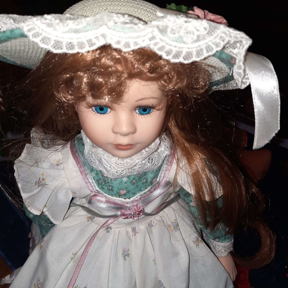 poup&eacute;e porcelaine 
