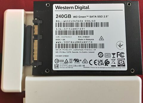 SSD 2,5  (7x10cm) 240 go SATA3 EXTERNE en boitier (ou intern 26 Pontoise (95)