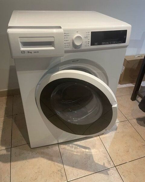 Lave-linge Essentiel B 8 kg?Acheté en 2024?Très peu utilisé 200 Loison-sous-Lens (62)
