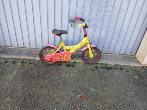 V�lo enfant (roues 12 ) r�vis�. 10 Vitr� (35)