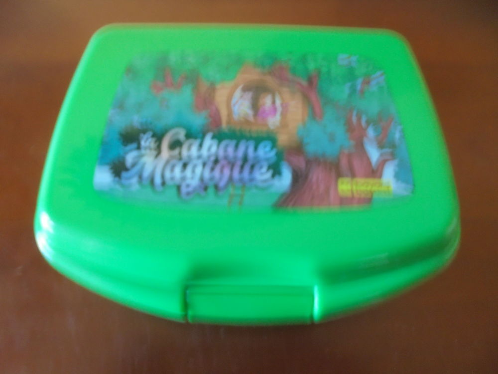 Boite &agrave; go&ucirc;ter (105) Jeux / jouets