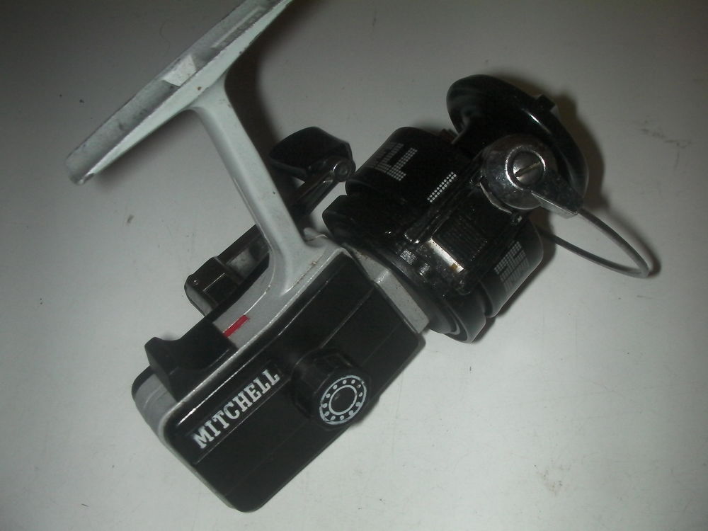 Moulinet lancer MITCHELL 4450 boitier carr&eacute; Sports