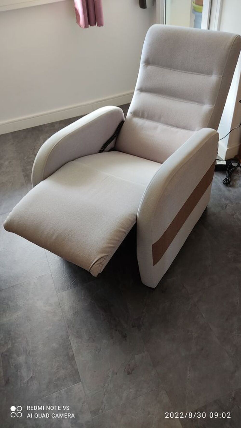  DEUX FAUTEUIL RELEVEUR Meubles