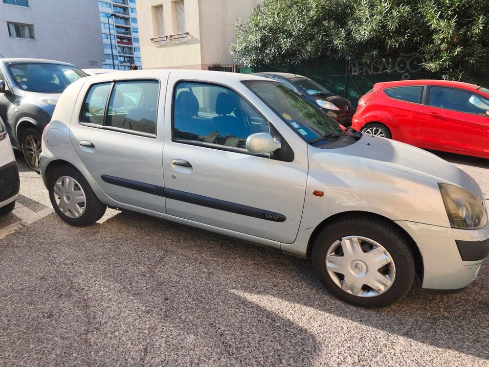 Clio II Clio 1.2i 16V Expression 2002 occasion 13007 Marseille