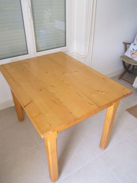 Table en Pin Les Sables-d'Olonne (85)