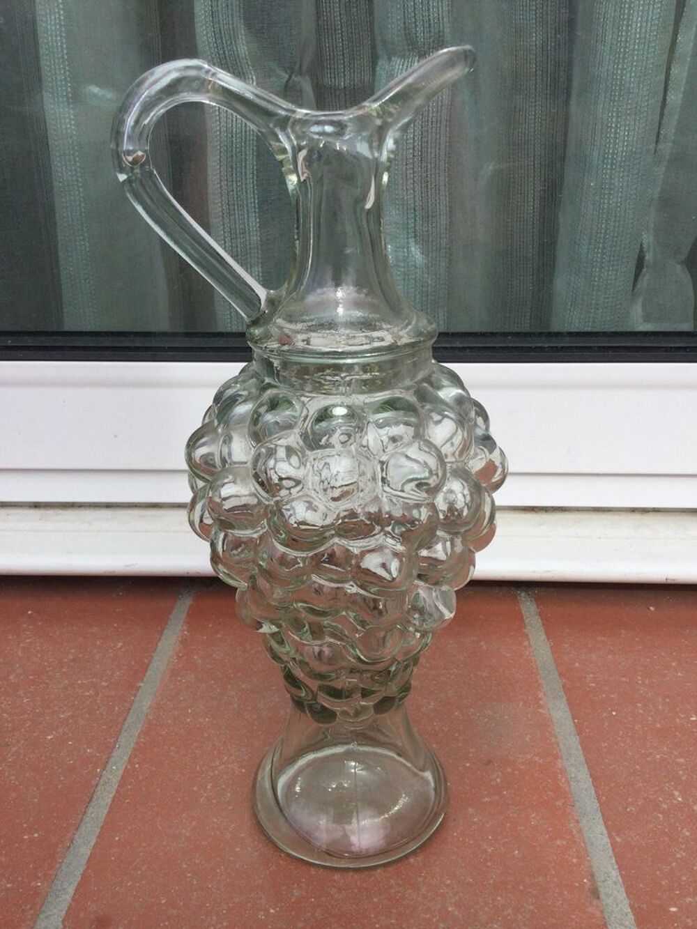 Verres et carafe motif vigne Cuisine