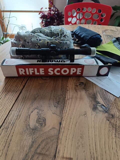 Lunette de vise 17 Villejuif (94)