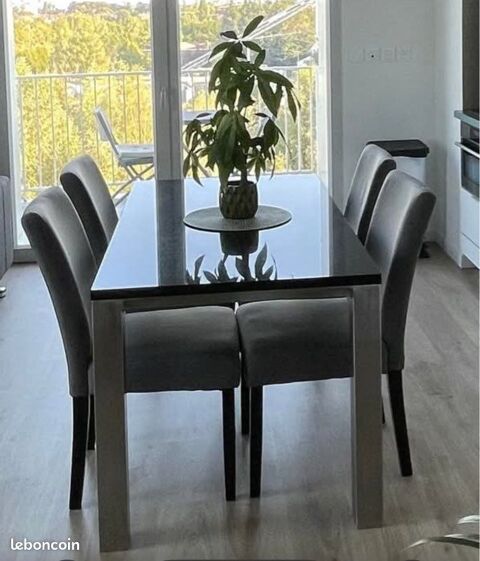 TABLE SALLE A MANGER DESIGN La Chapelle-d'Armenti�res (59)