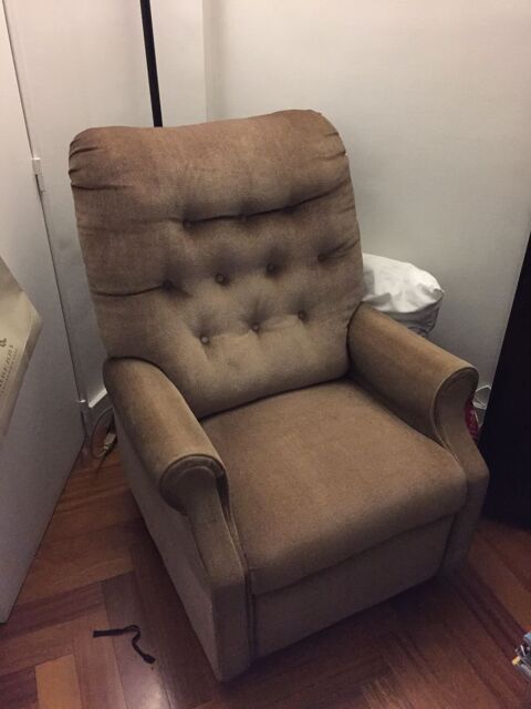 Fauteuil relax en velours bon état de mache 150 Paris (75)