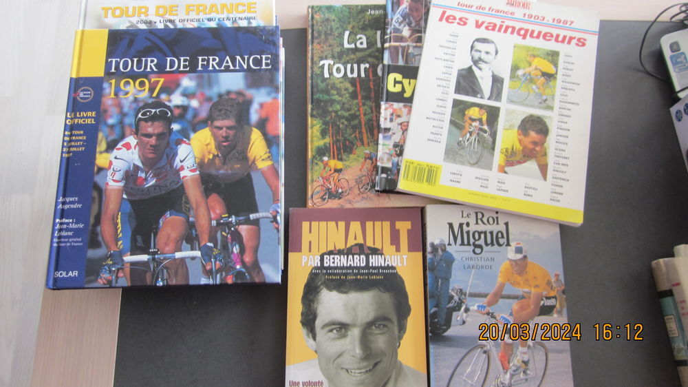 Collection de 12 Beaux Livres Du TOUR DE FRANCE Plus 3 DVD Livres et BD