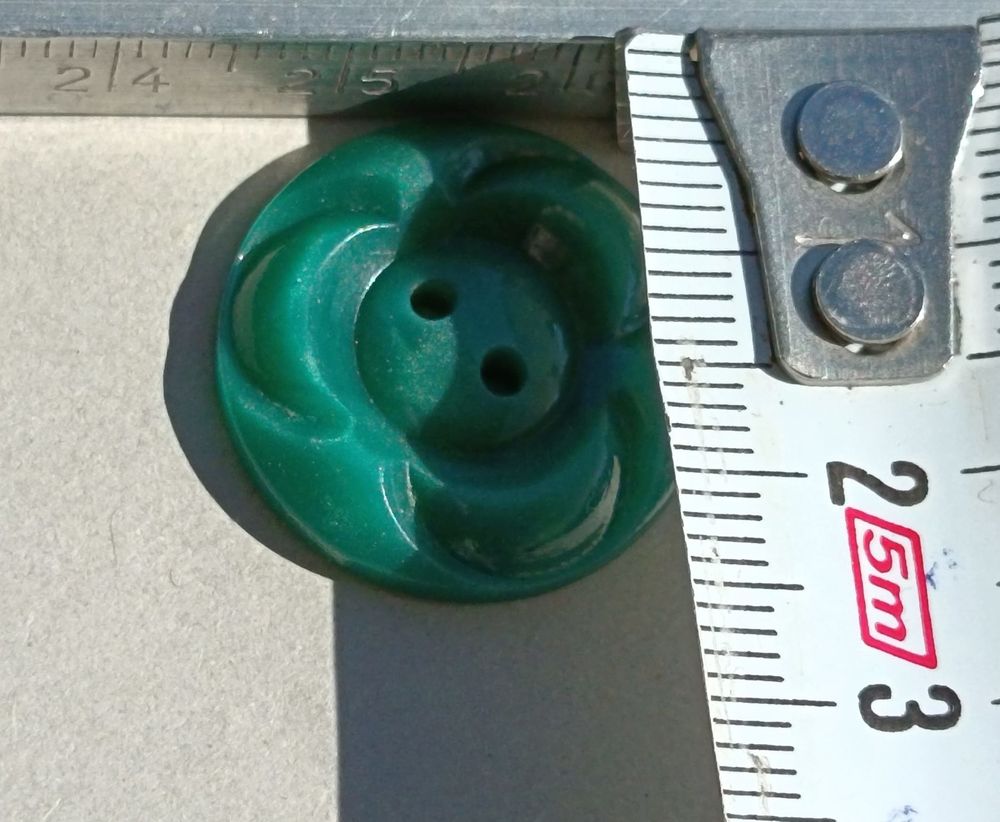 Lot Cr&eacute;atif 15 Boutons Nuances de Vert &amp; Formes Vari&eacute;es Décoration