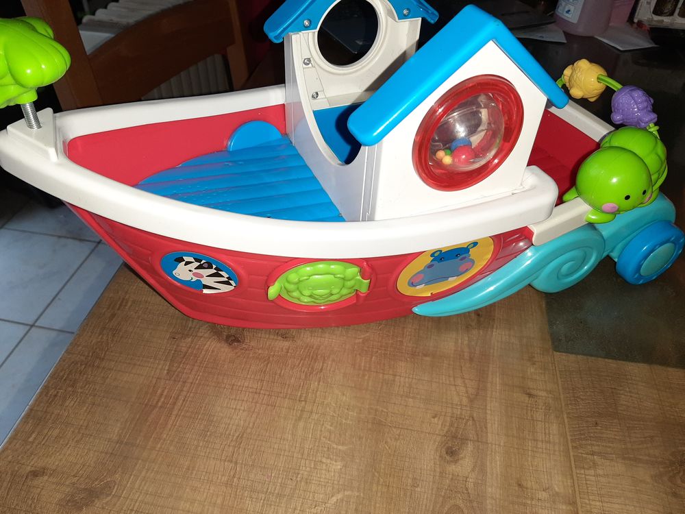 Bateau musicale arche de No&eacute; Fisher-Price. Premier &acirc;ge Jeux / jouets