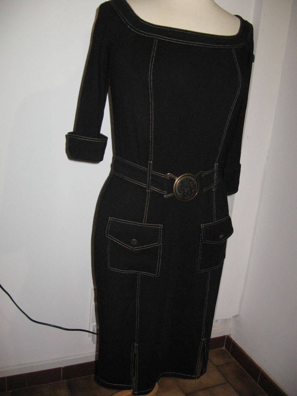 Robe courte noire Vêtements
