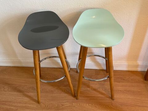 table haute et 2 tabourets Metz (57)
